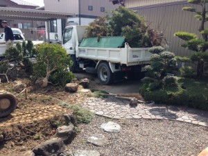 三田邸植栽伐採写真