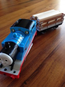 トーマスに乗せた柱