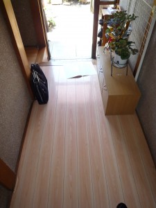 滋賀県米原市・岐阜県関ヶ原町・垂井町・大垣市・上石津町・養老町・床・勝手口・左官・上貼り・床工事・廊下・バリアフリー