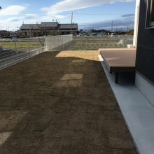 米原市O様邸　ウッドデッキ、芝工事