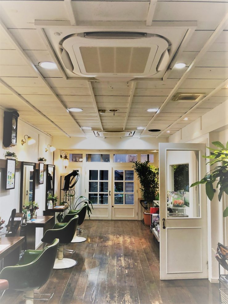 名古屋市西区　KIU hair service様　エアコン更新工事