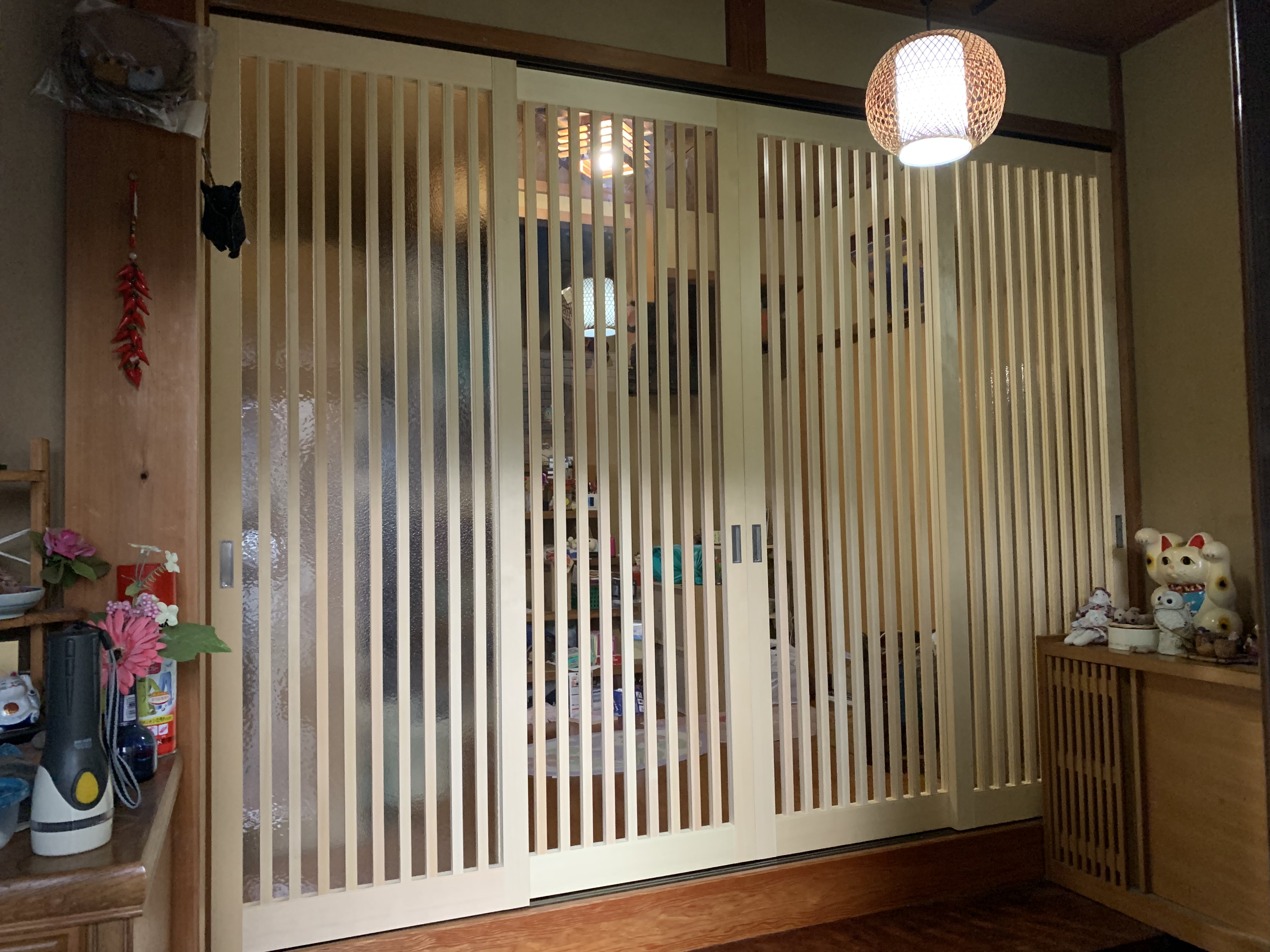 関ヶ原町でトイレリフォームと玄関に木製建具の取付をしました 株式会社岡島ハウス産業